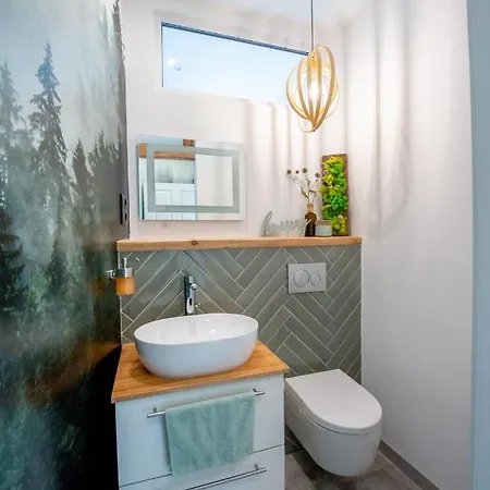 Kronprinz Zentral Mit Infrarot-sauna * אייזנבאך