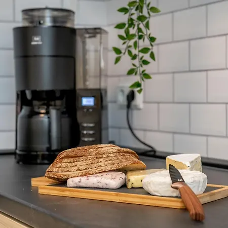 Kronprinz Zentral Mit Infrarot-sauna דירה *